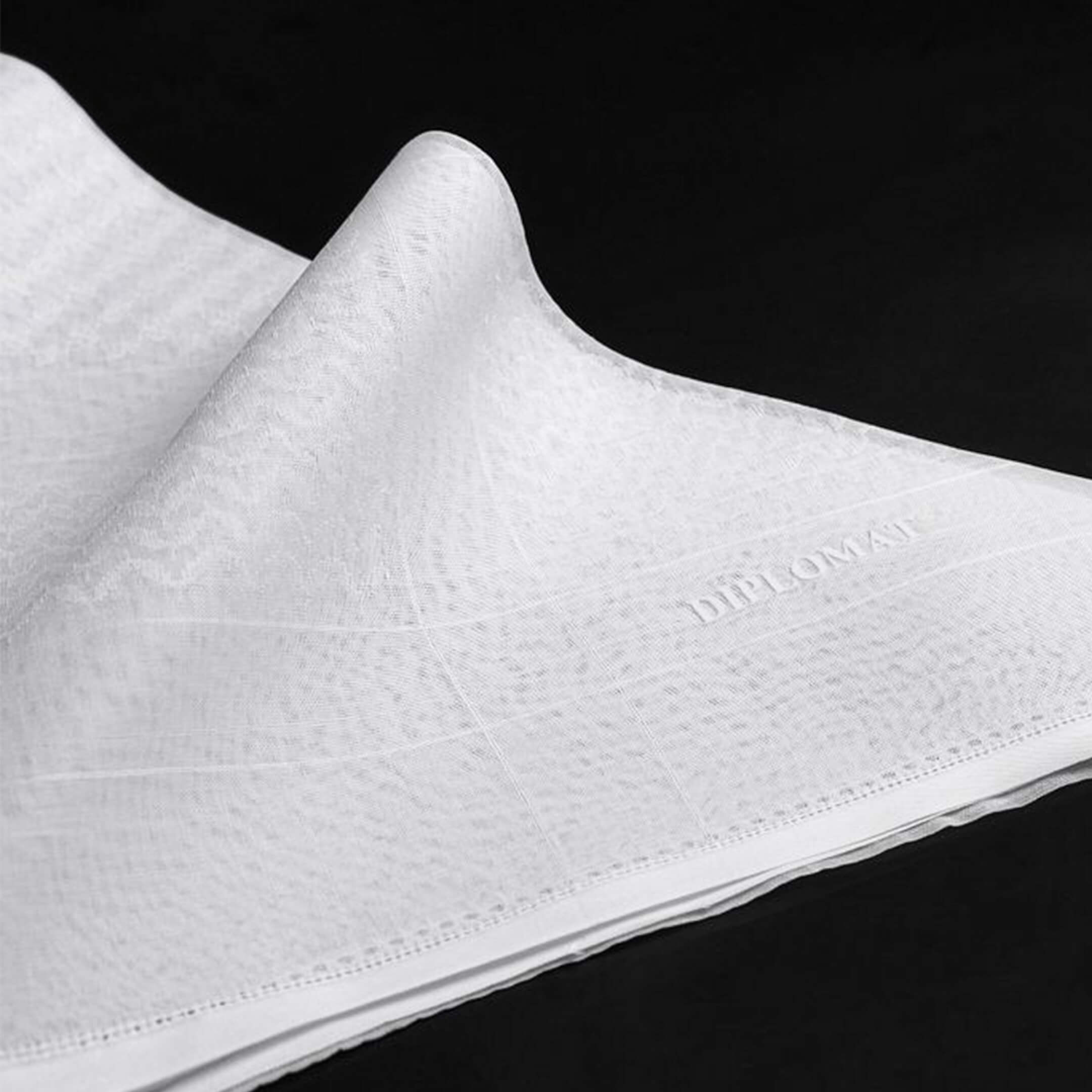 Diplomat-04-White-Shemagh-52